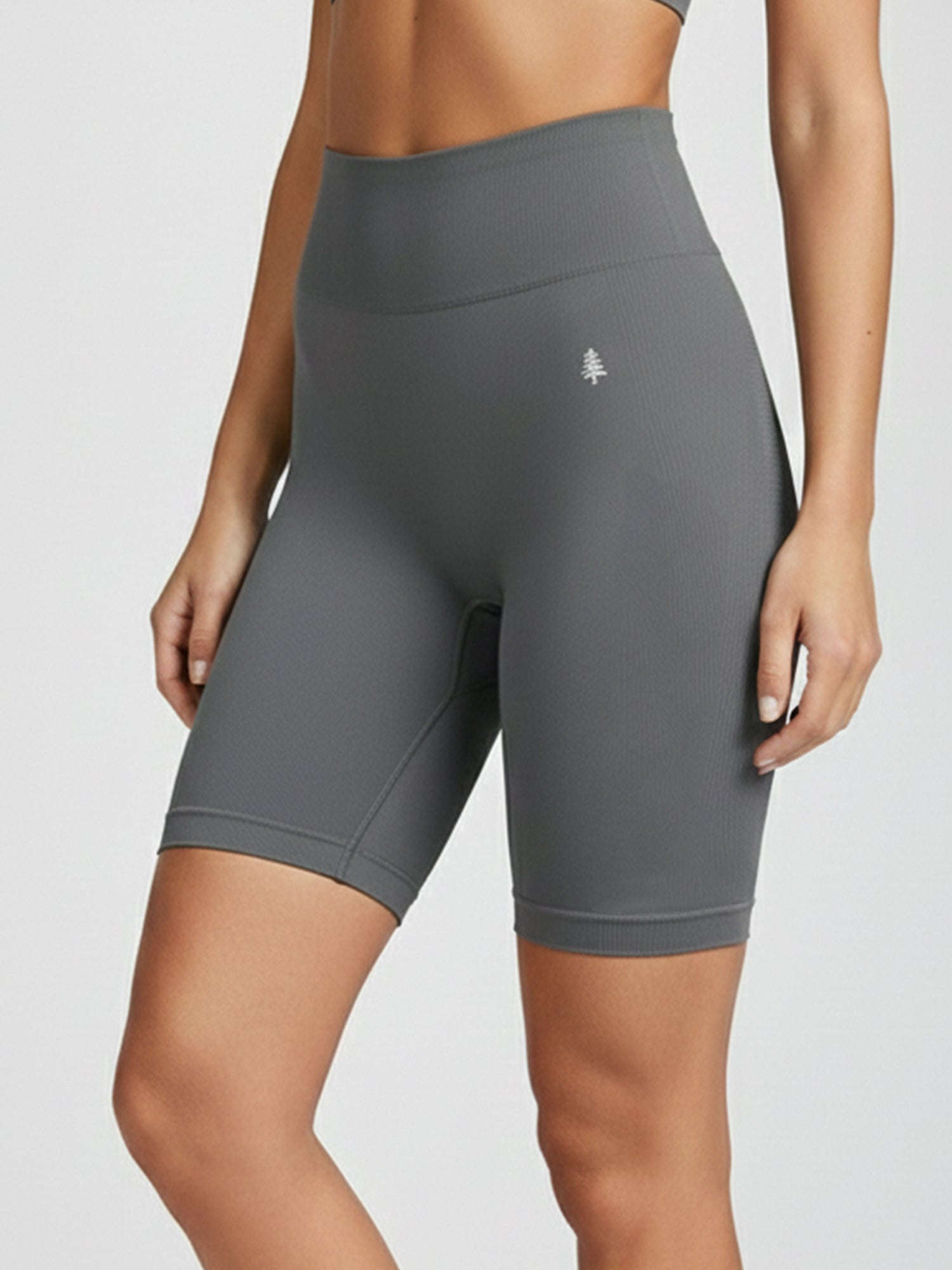 Leggings back pocket with phone